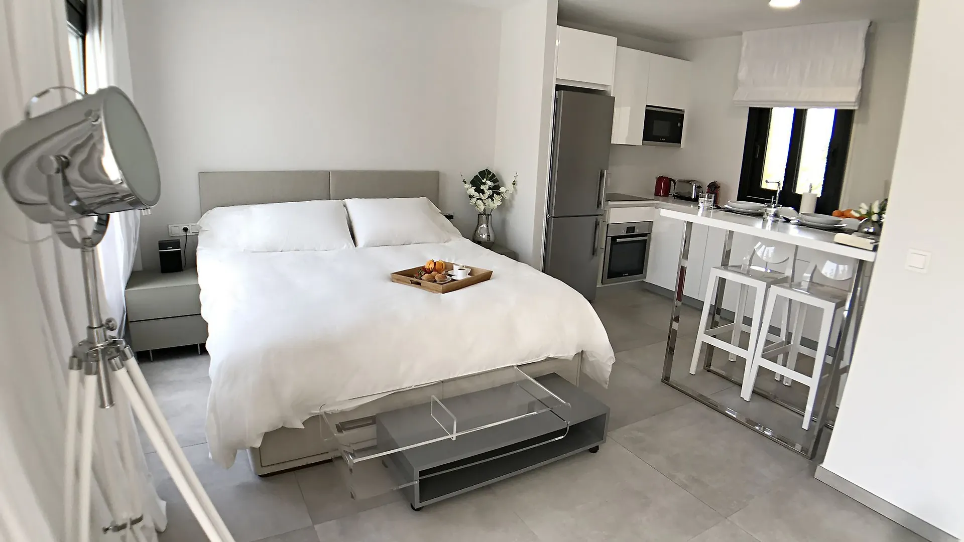 Studio In Puerto Banus 马尔韦利亚 3*,