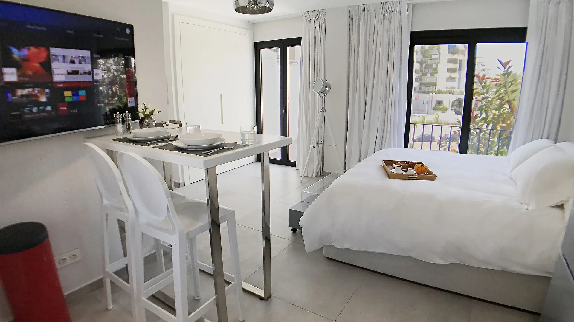 Aparthotel Studio In Puerto Banus Marbella